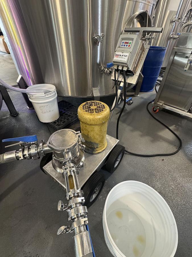 Used Used 2" US-FIP flexible Impeller Pump With Cart And VFD