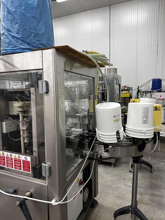Used Used GAI 1301 Monoblock filling line for non carbonated beverage products