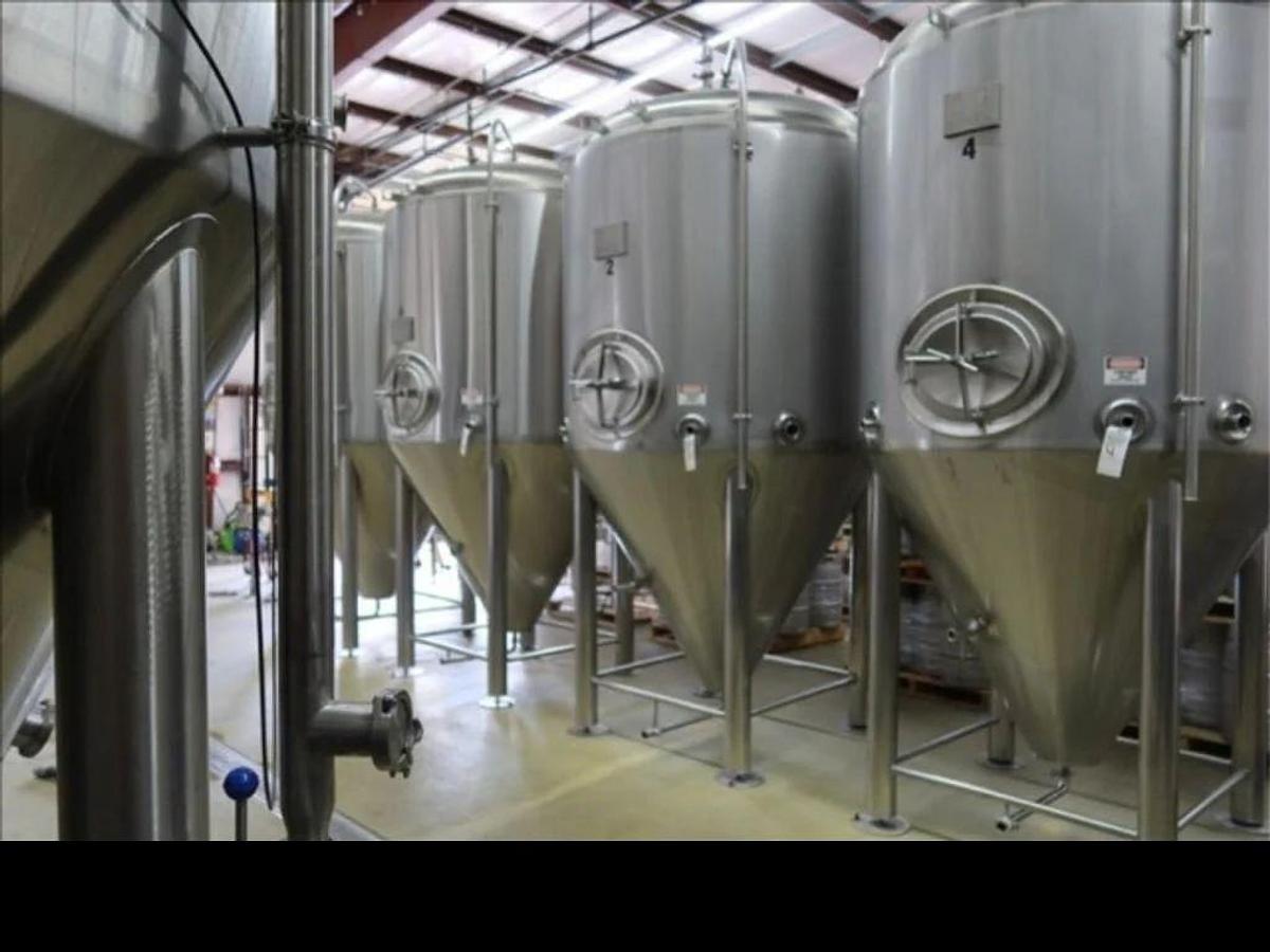Used (1) Available - Used Pacific Brew PBST 30 bbl / 930Gal jacketed fermenter / storage tank