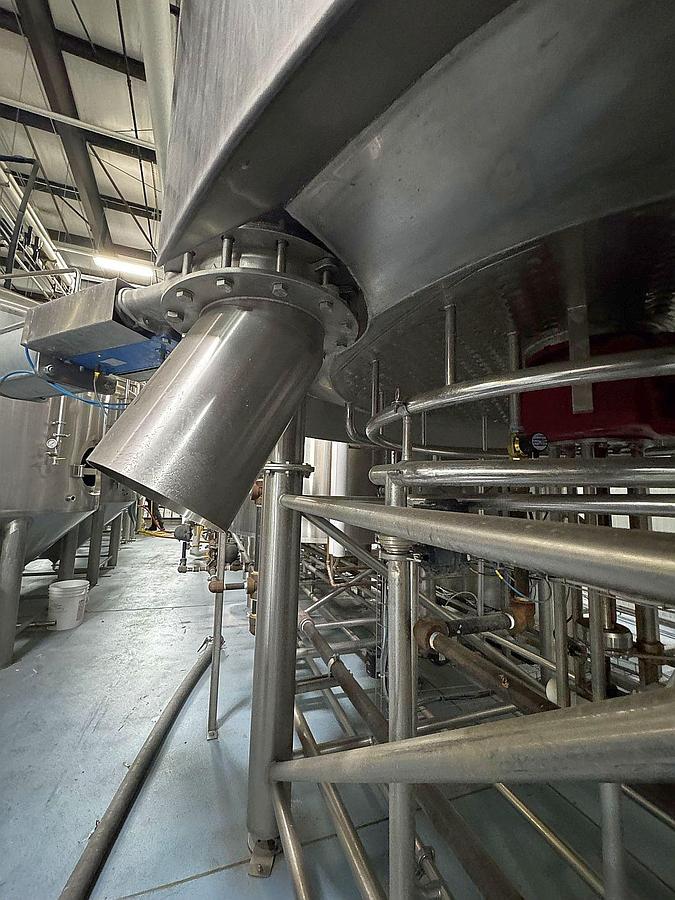 Used Prospero 30 bbl 4 vessel brewhouse with HLT, CLT. and grist case