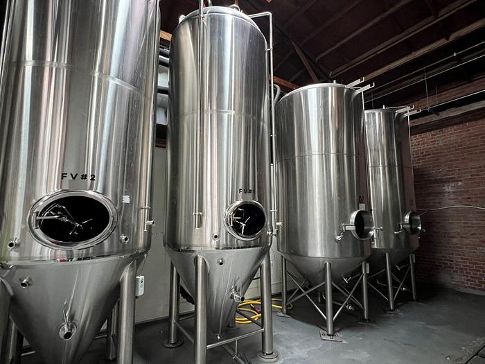 Used 3 Available - Used Apex Brewing 30 bbl unitank fermenter
