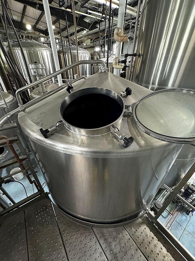 Used Prospero 30 bbl 4 vessel brewhouse with HLT, CLT. and grist case