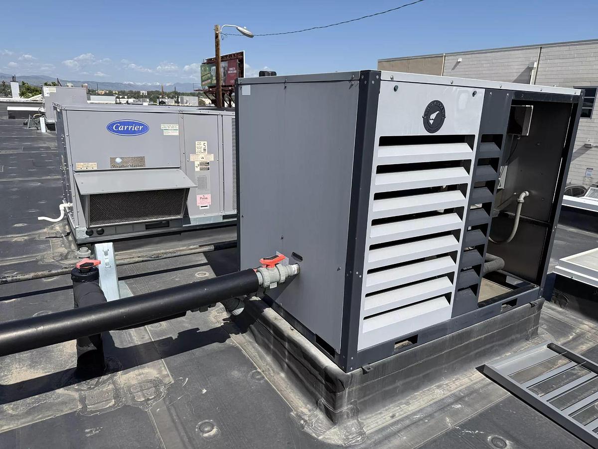 Used Used G&D GD-7H glycol chiller