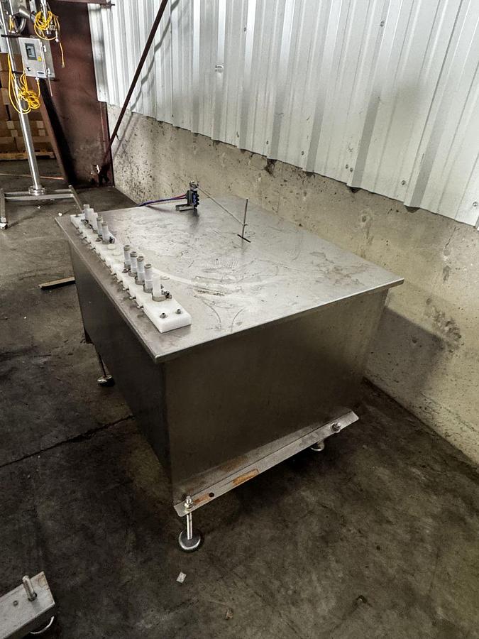 Used 2022 Accutek APOF Automatic 10 Valve Inline Filler