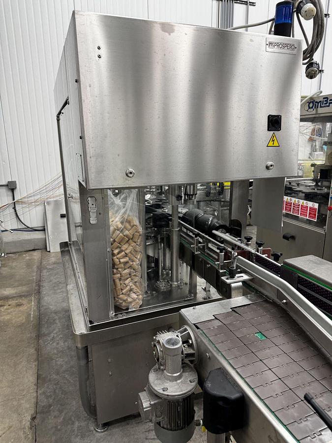 Used Used GAI 1301 Monoblock filling line for non carbonated beverage products