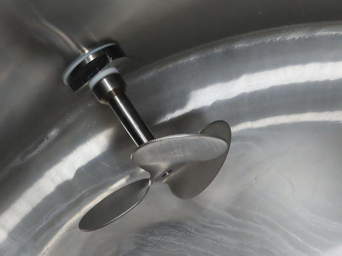 Used (1) used 350 Gallon (approx) mix tank