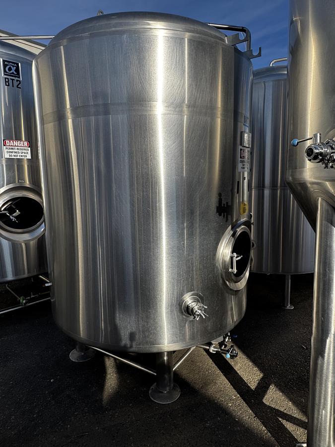 Used (2) Available - Used Blackstone BSV 30 bbl / 930Gal jacketed bbt / storage tank