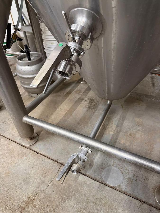 Used (3) Available - Used GW Kent 15bbl / 465Gal jacketed fermenters / storage tanks