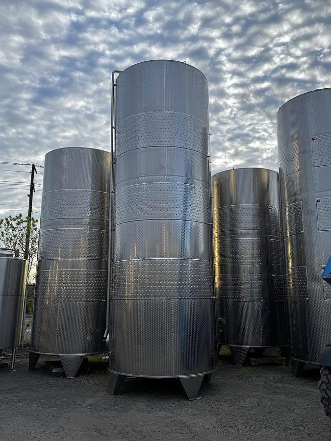 New Stock Letina 24800L / 6550 Gallon jacketed fermenter/bulk storage blending tank