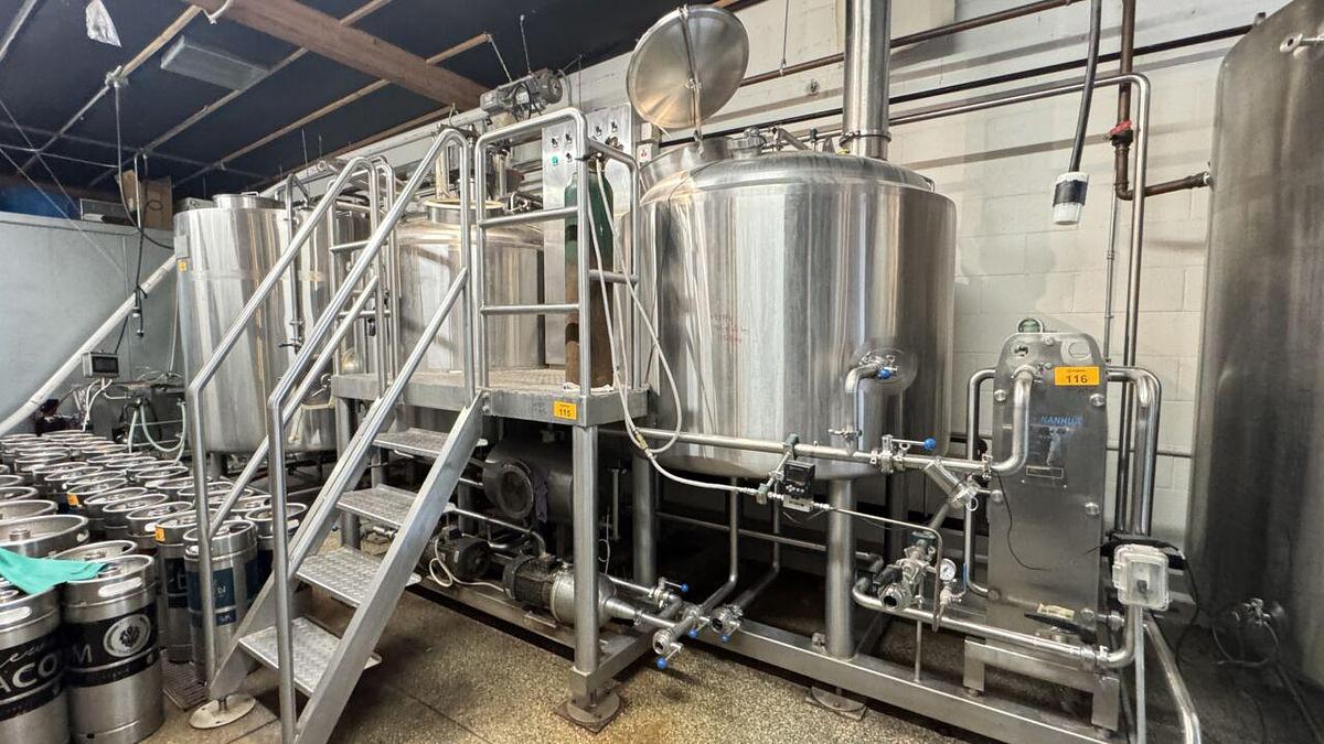 Used PBST Pacific Brewing 2 vessel 10 bbl steam brewhouse