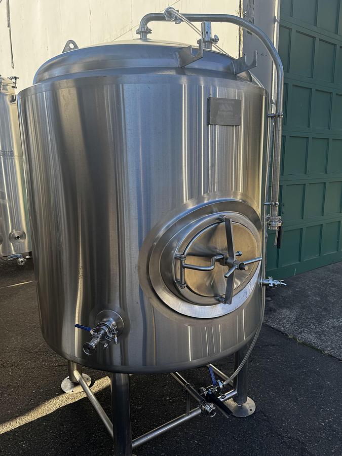 Used Used BSV Blackstone 10 bbl / 310Gal Jacketed and insulated Brite Tank