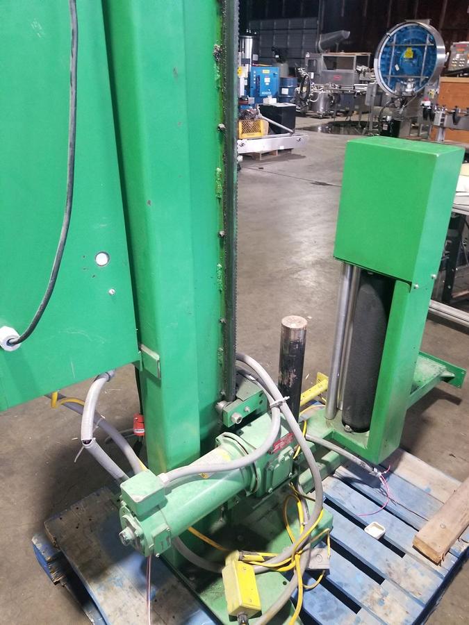 Used Highlight Synergy II Pallet Wrapper