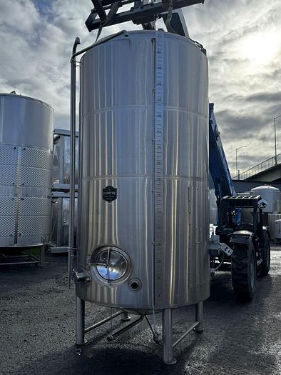 Used Used Pioneer 65 bbl Insulated tank with heat (2) heat Panels