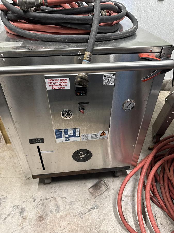 Used Used G&D 3/6 Fire and Ice portable chiller/ heater