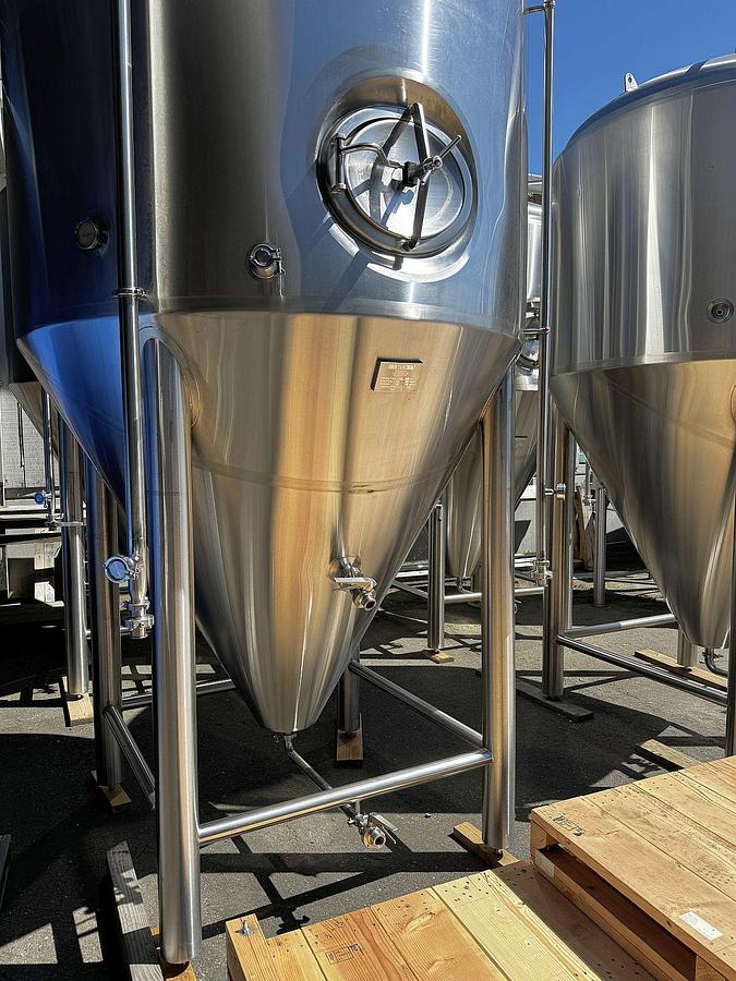 Used (4) Available - Unused GW Kent 40 bbl conical fermenter - price per tank