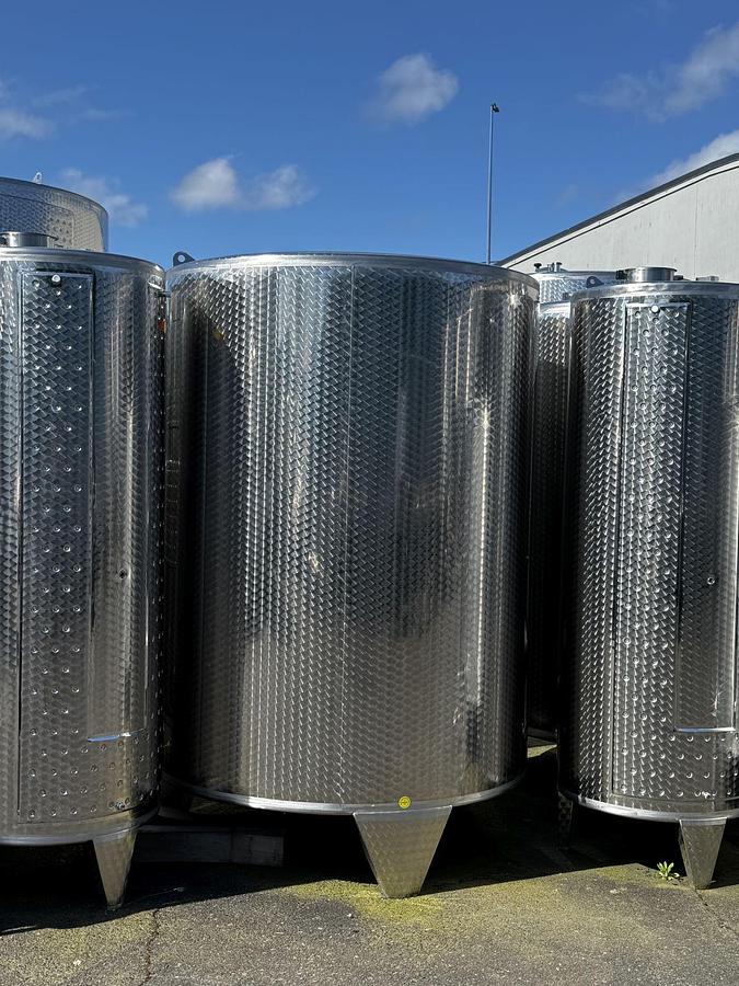 New Stock Letina 1080 Gallon / 4100L SW Closed Top Storage Tank