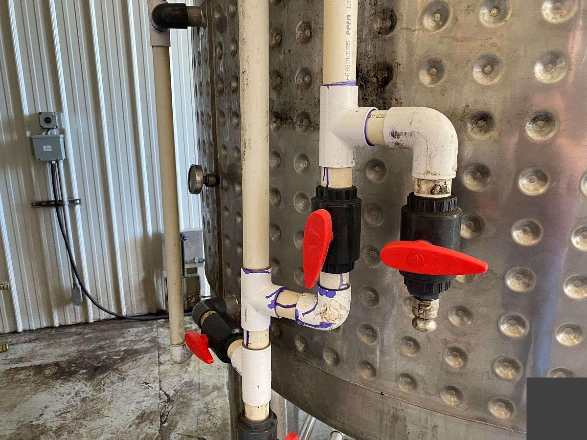 Used (2) available -Glacier 4100 Gallon jacketed brite/storage tanks