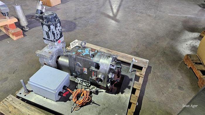 Used SPX/Waukesha positive displacement pump 060