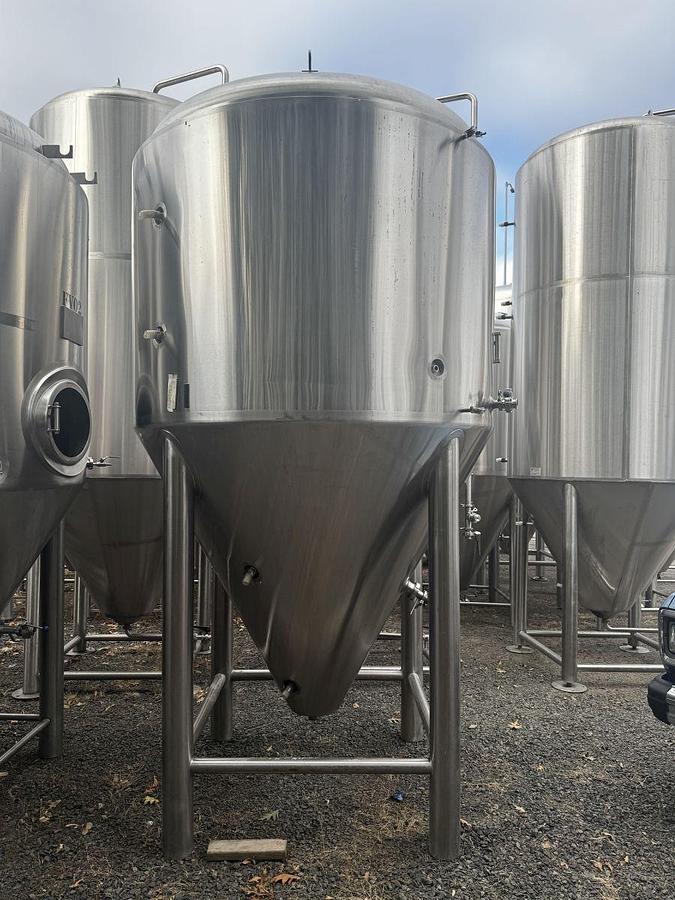 Used (1) Available - Used GW Kent 30 bbl / 930Gal jacketed unitank fermenter