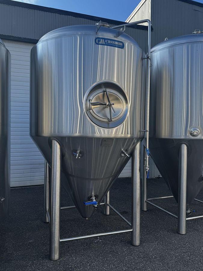 Used (1) Available - NEVER USED - Cassman 30 bbl/ 930gal unitank fermenter