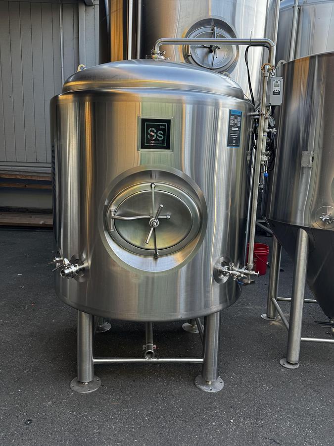 Used (1) Available - Used SS Brewtech 10 bbl / 310 Gal Jacketed Brite Tank
