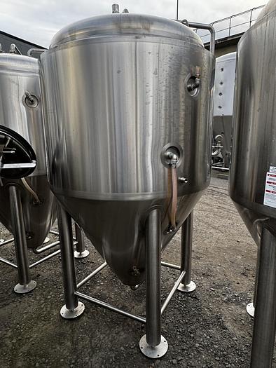 Used (3) Available - Used 10 bbl / 310 Gal Craftmaster Unitank Fermenters