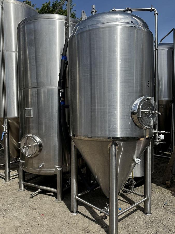 Used (1) Available - Used Glacier Tank 15 bbl Unitank fermenter