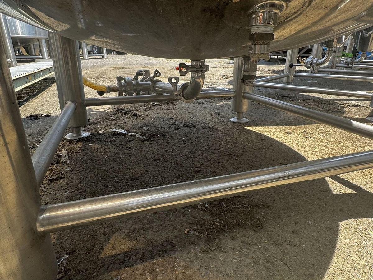 Used (1) available - Used 7bbl / 217 Gal Glacier Tank jacketed brite tank