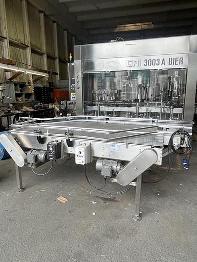 Used Used 9' Bi-Flow Accumulation Table
