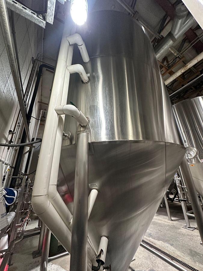 Used (4) available - Used JVNW 100 bbl / 3100gal conical jacketed unitank fermenters