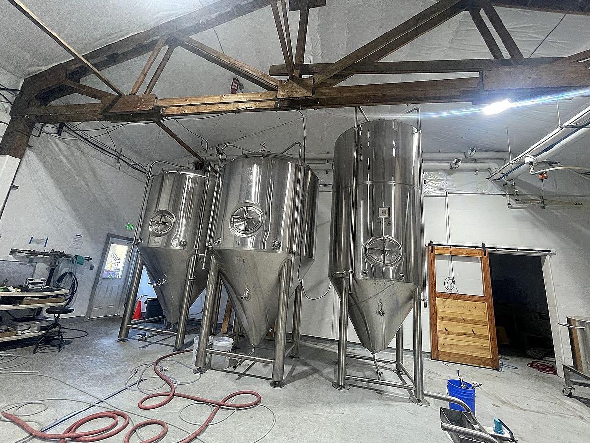 Used (6) Available - Used 40 bbl / 1240 Gal Jacketed Fermenter / Storage Tank