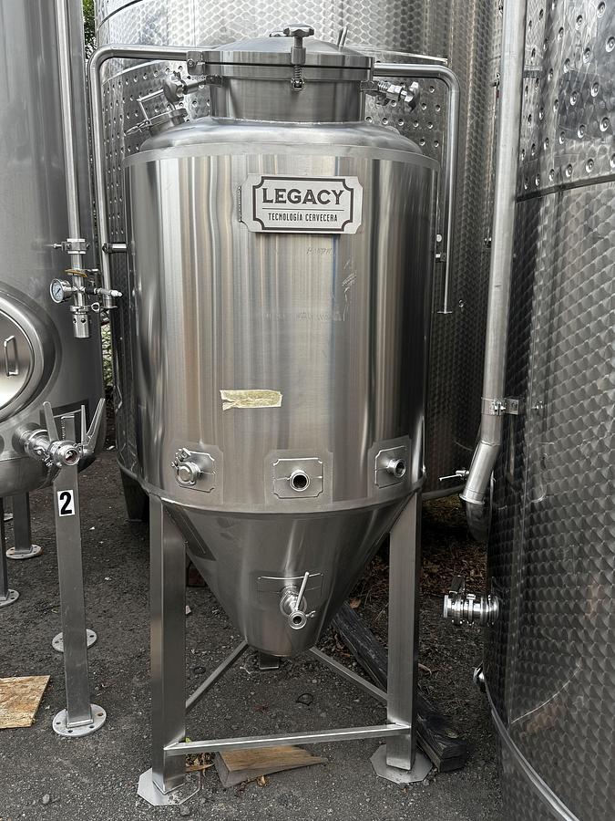Used Used 3 bbl Marks Fabrication Legacy series 3bbl fermenter