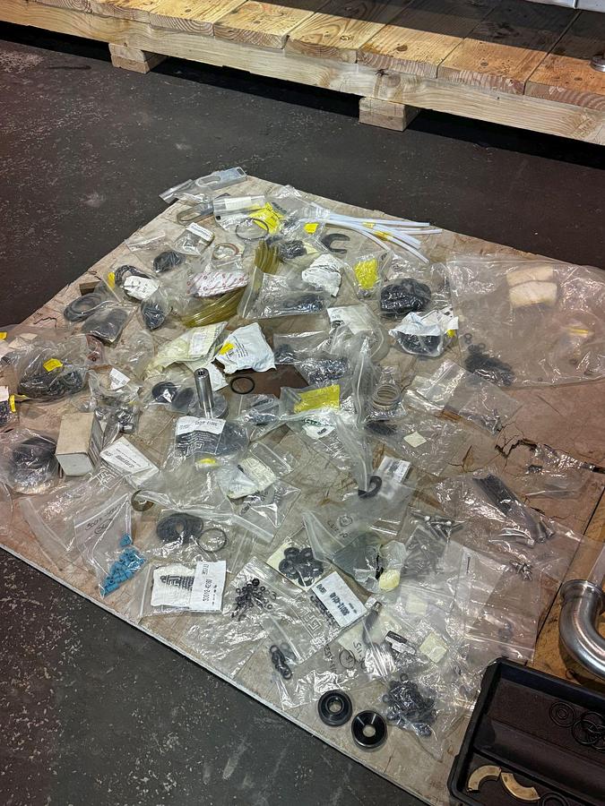 Used Used GAI 3003A Bier 12 Valve Monoblock Rinser Filler Crowner