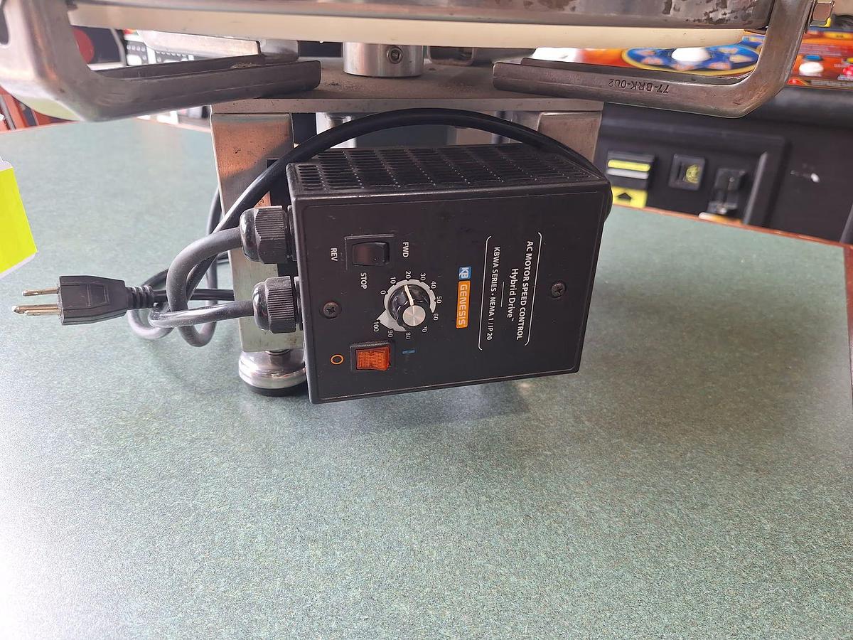 Used Used Pack Leader ELF50 (SPS - 104) Pressure Sensitive Labeler