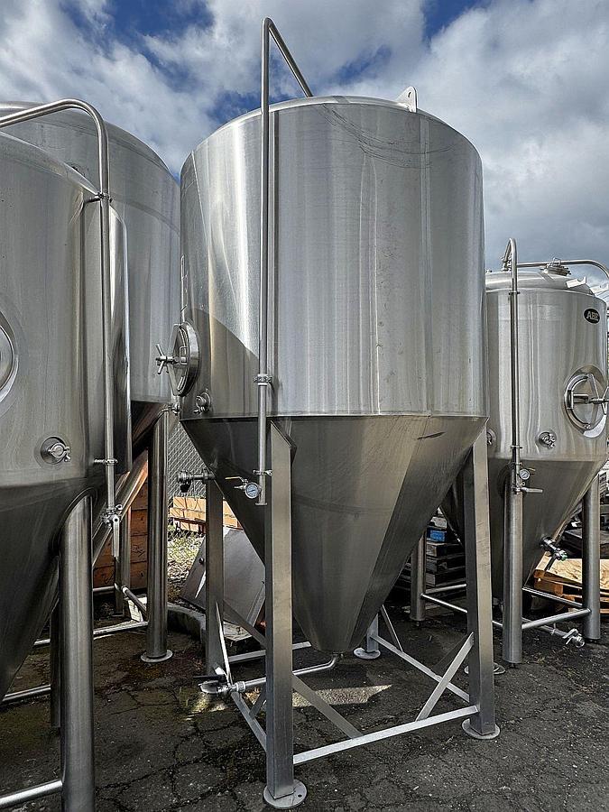Used (4) available - Used Metalcraft Fabrication 40 bbl / 1240Gal jacketed unitank fermenters