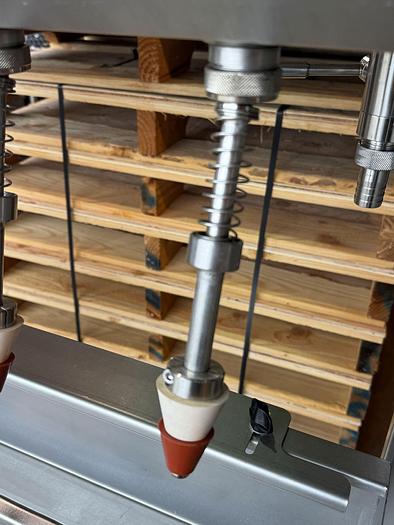 Used Used Mori 6 spout gravity filler