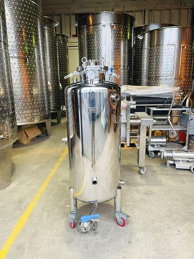 Used Used 1bbl / 40 Gallon closed single wall storage tank