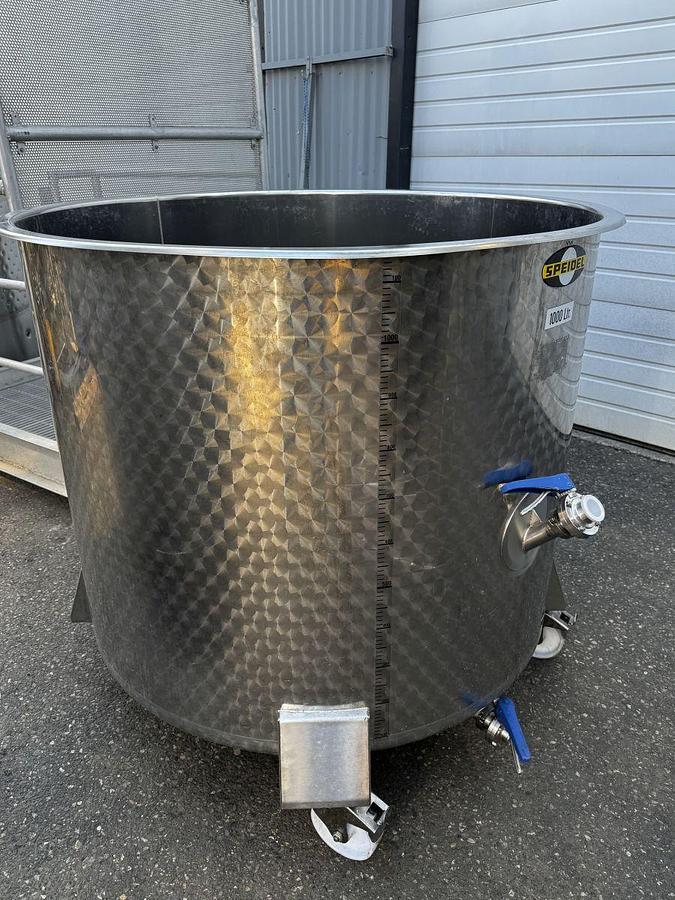 Used (1) Available - Used Speidel 1000L / 265 Gallon open top mix tank