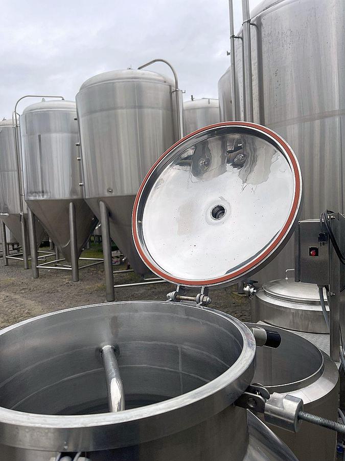 Used Used Premier Stainless 1 bbl Pilot brewhouse - steam heated