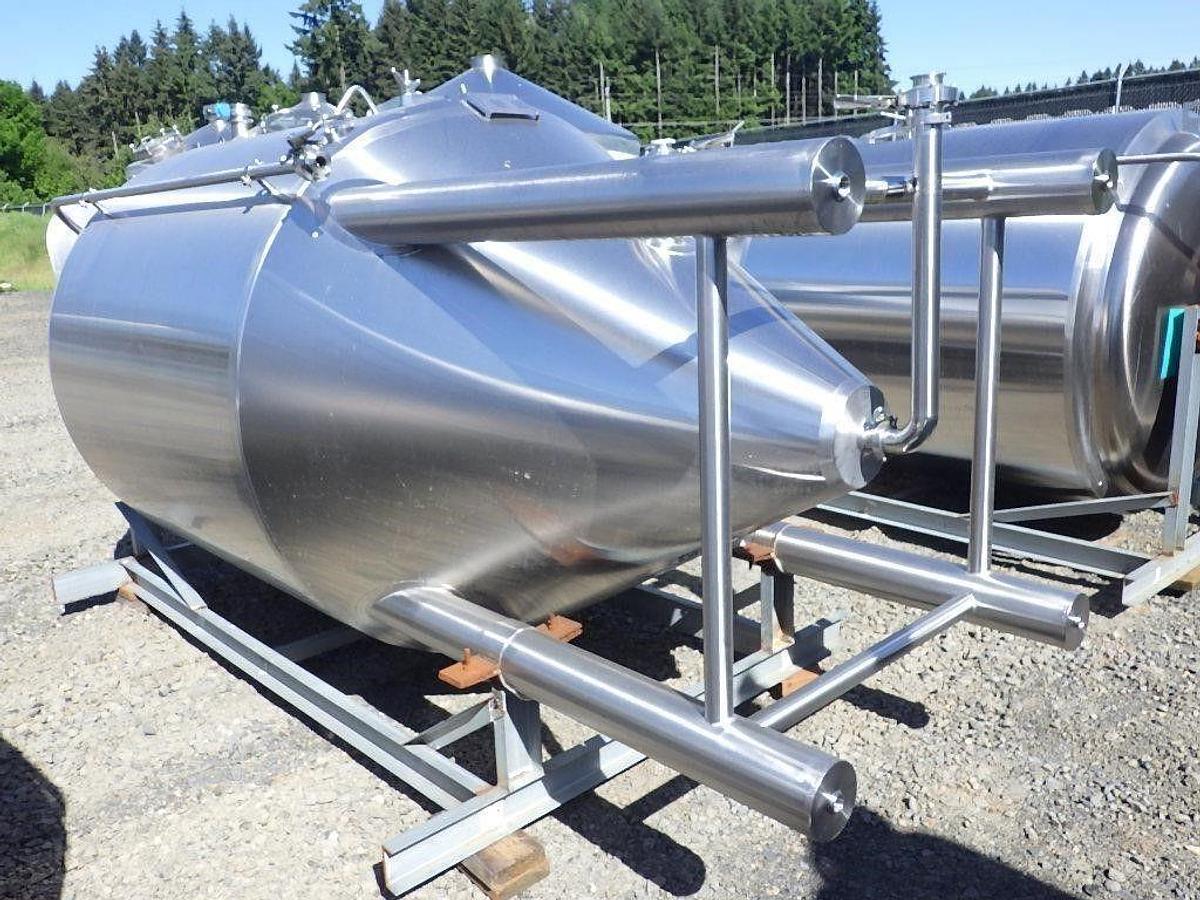 Used (2) Available - Previously Sold 20bbl / 25hl Jacketed Conical Fermenters