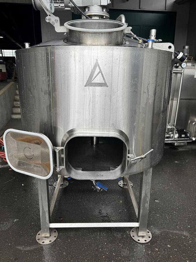 Used Used 10 bbl Mash Tun/ Steeping Tank