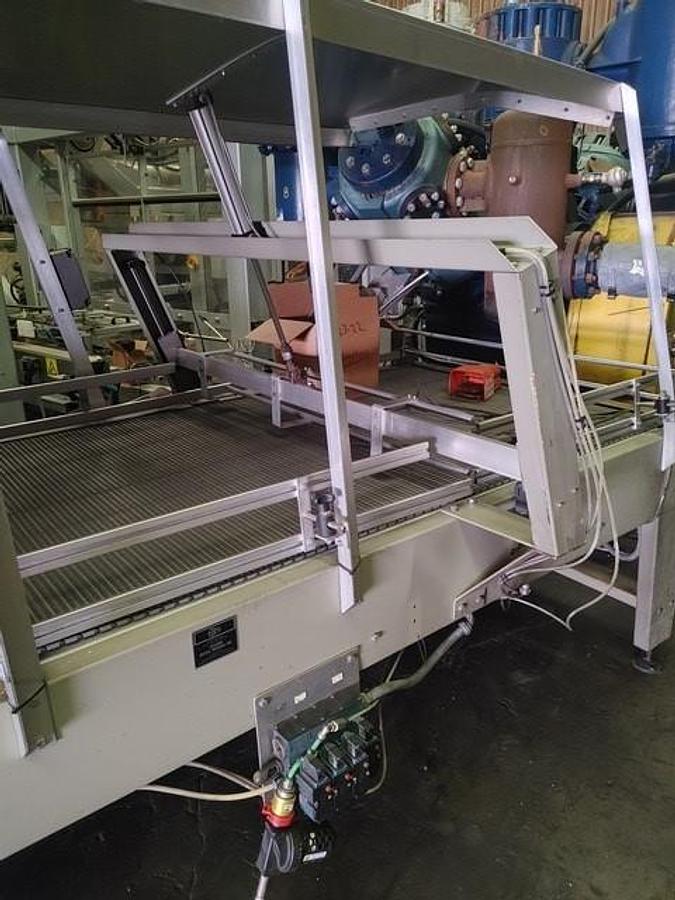 Used Custom Metal Designs De Bagging Machine