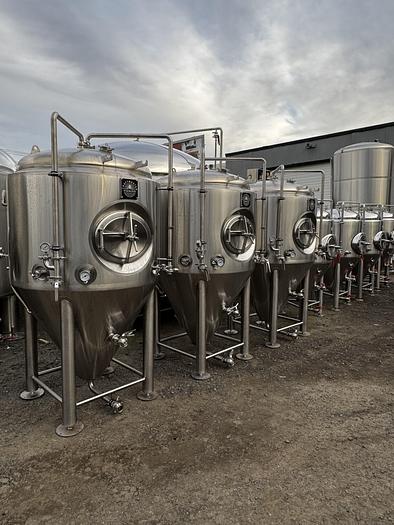 Used (3) Available - Used 10 bbl / 310 Gal Craftmaster Unitank Fermenters