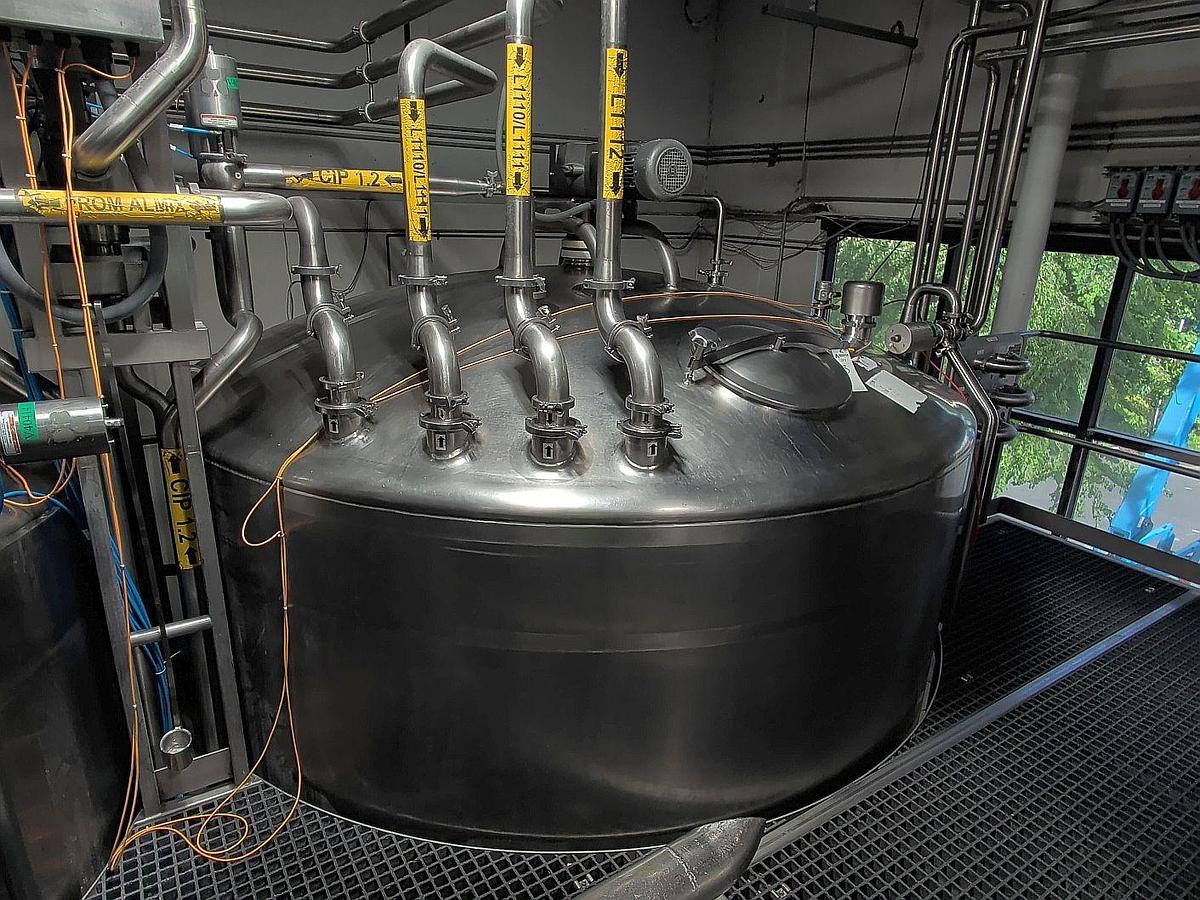 Used (6) Available - 2008 Feldmeier 5000 Gallon Insulated Dome Top Mix Tank
