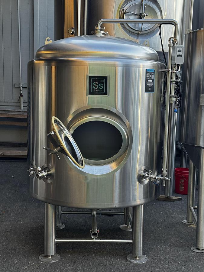 Used (1) Available - Used SS Brewtech 10 bbl / 310 Gal Jacketed Brite Tank