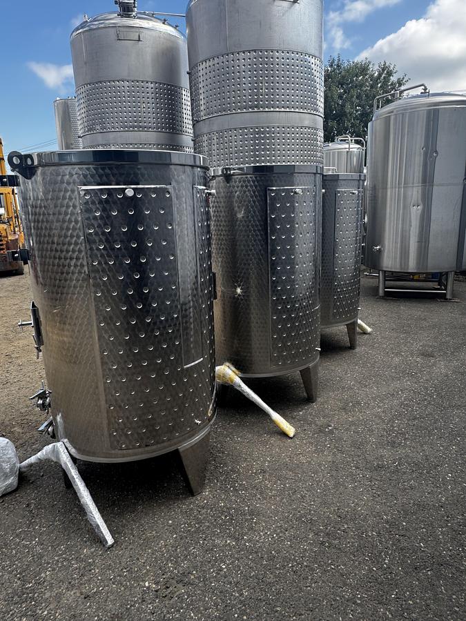(3) available - New Stock Letina 1050L / 277 Gal VC jacketed fermenter