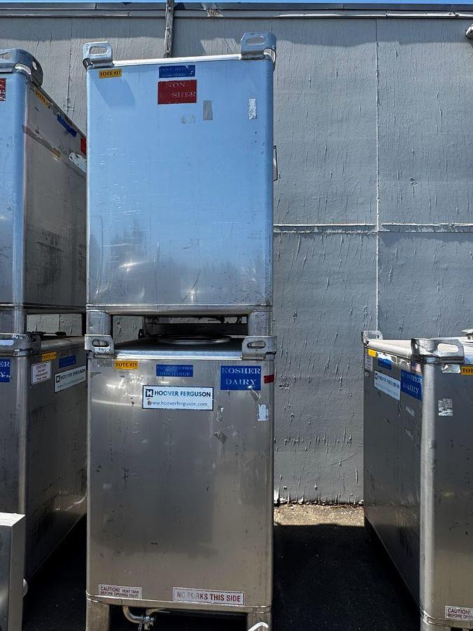 Used Hoover 550 Gallon IBC Stackable Tote Tanks