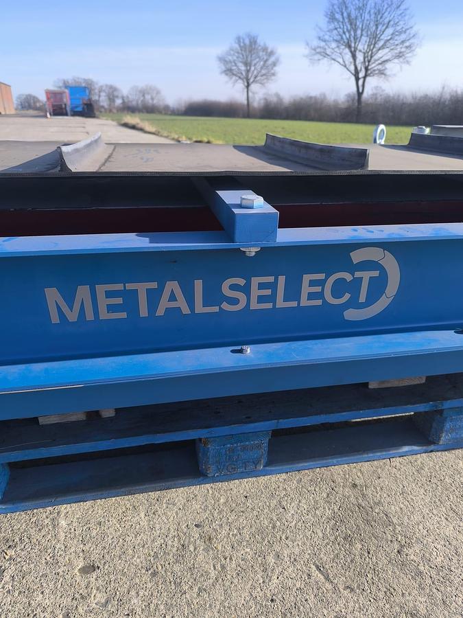 ÜBERBAND MAGNET