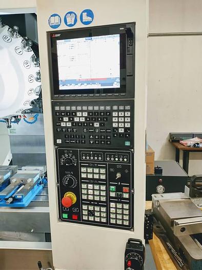 Used Ganesh T-700 CNC Vertical Machining Center