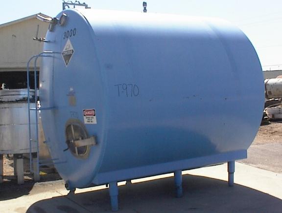 Usado 3000 GALLON STORAGE TANK.  CE HOWARD MODEL 1134-A SERIAL 4982